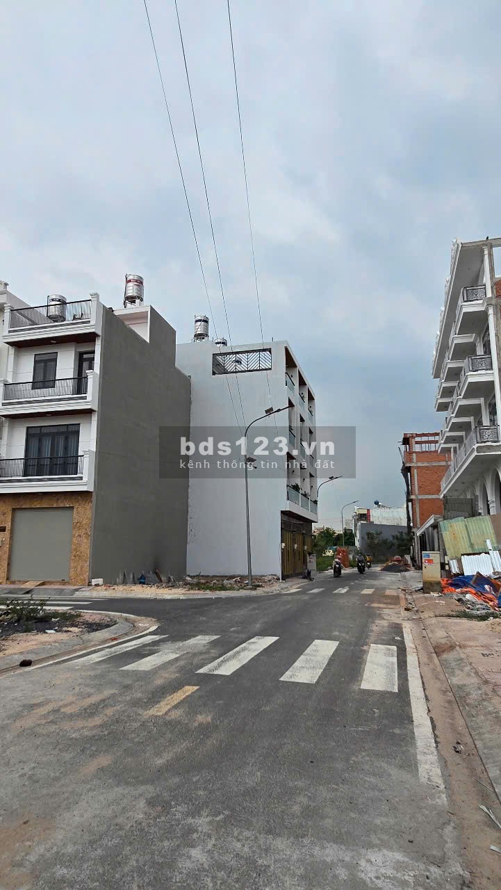 Siêu phẩm nhà mới – Thiết kế hiện đại, nội thất cao cấp