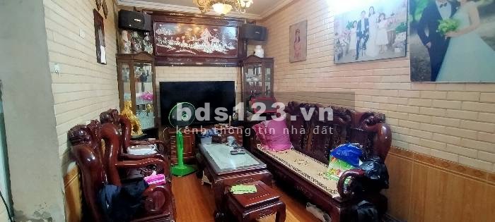 Nhà riêng Minh Khai - Oto đỗ cổng - 4 tầng - Gần phố 5m