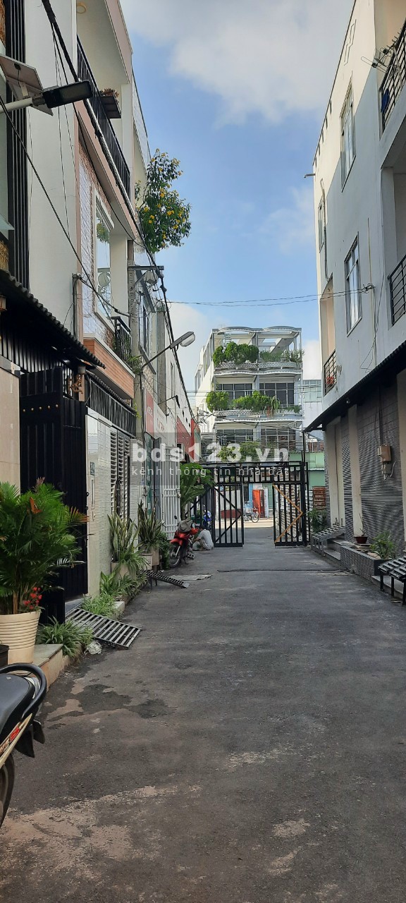 Bán nhà trệt 2 lầu đường 5 Linh Xuân Thủ Đức, Lh: 0909428959