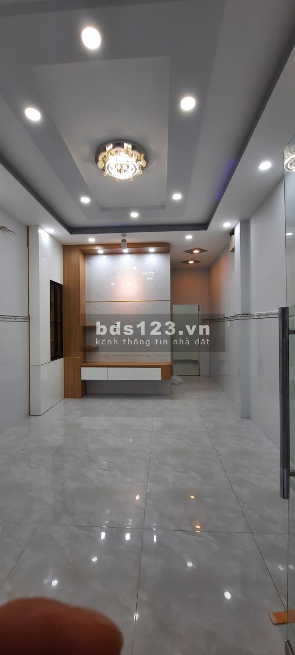 Bán nhà trệt 2 lầu đường 5 Linh Xuân Thủ Đức, Lh: 0909428959