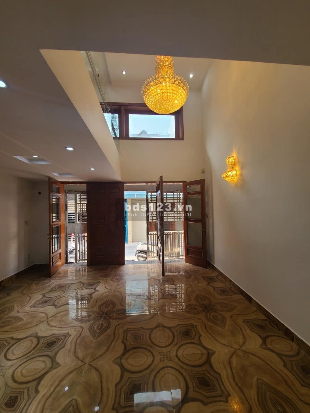 Cần bán gấp nhà hẻm xe tải thông, 5 tầng, 60m², vuông vức, P11, Bình Thạnh