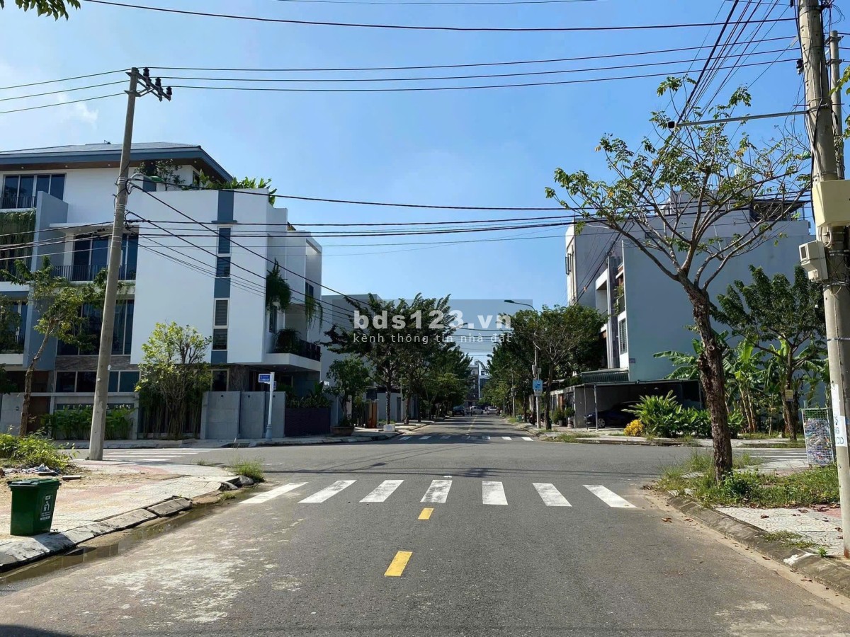 Tôi cần bán lô đất trong KDC gần Ngã Tư Tạ Quang Bửu - Bến Xe Quận 8 Sổ Hồng Riêng