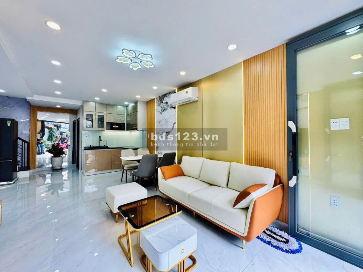 Bán Nhà Mặt Tiền 50 Duy Tân Phường 15 quận Phú Nhuận