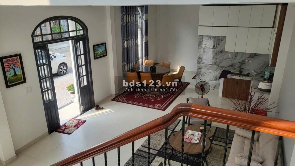 Sỡ hữu ngay nhà đẹp 2 mặt tiền sát đường Lê Đại Hành, Q.Cẩm Lệ, TP. Đà Nẵng