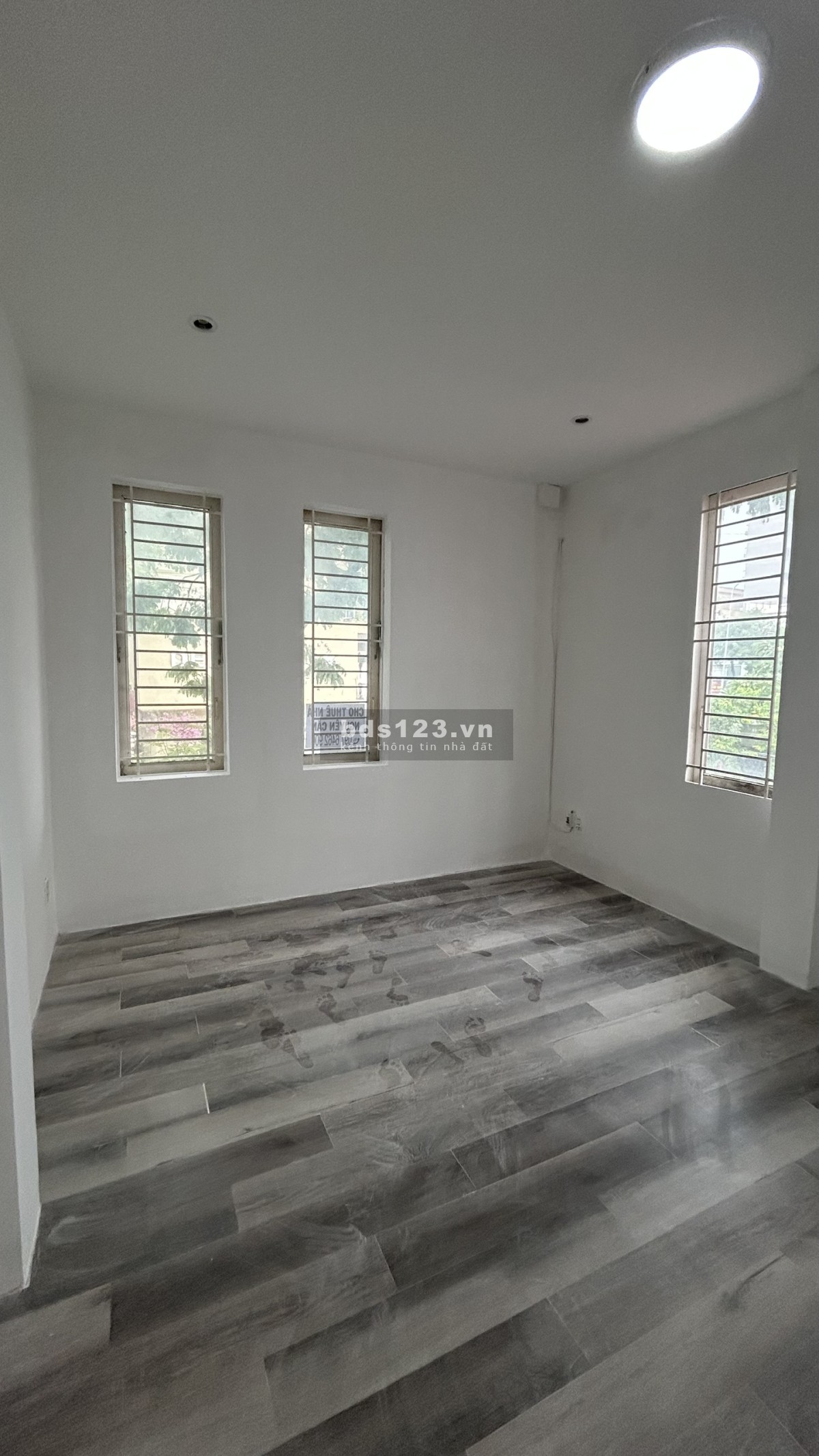 Chính chủ cho thuê nhà 2 mặt tiền Điện Biên Phủ, Quận 3, 1 Trệt 1 Lầu, nhà mới. A Hùng 0976462900