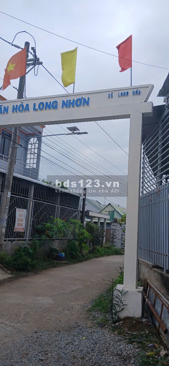 Gần cầu An Hóa, Long Hòa, Bình Đại. Nhà Mặt tiền lô góc đường 5m. Full thổ cư 174 m2.