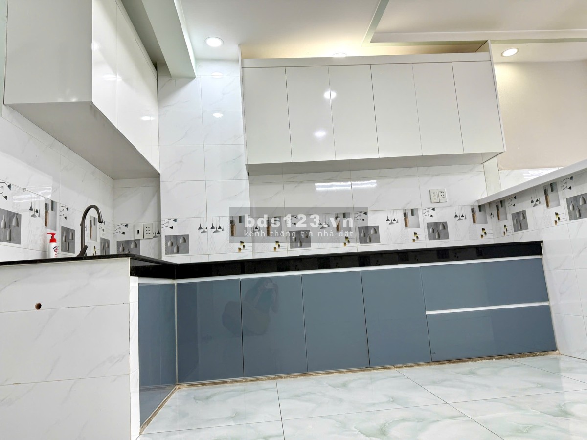 Bán nhà Quận 8 (HXH 8m đường Phú Định); 4x11m; 1 lầu; 2PN; không ngập nước; sổ hồng; 4,94 tỷ
