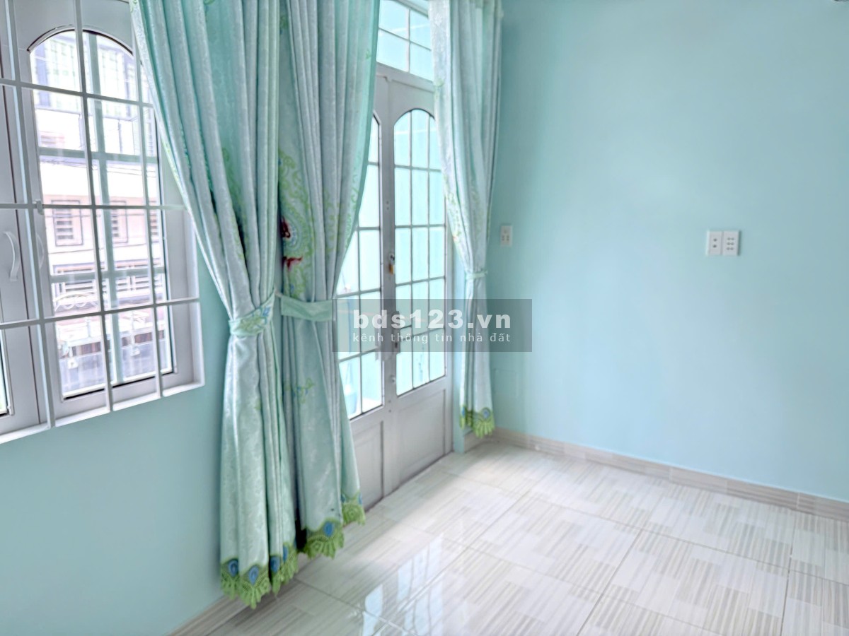 Bán nhà Quận 8 (HXH 8m đường Phú Định); 4x11m; 1 lầu; 2PN; không ngập nước; sổ hồng; 4,94 tỷ