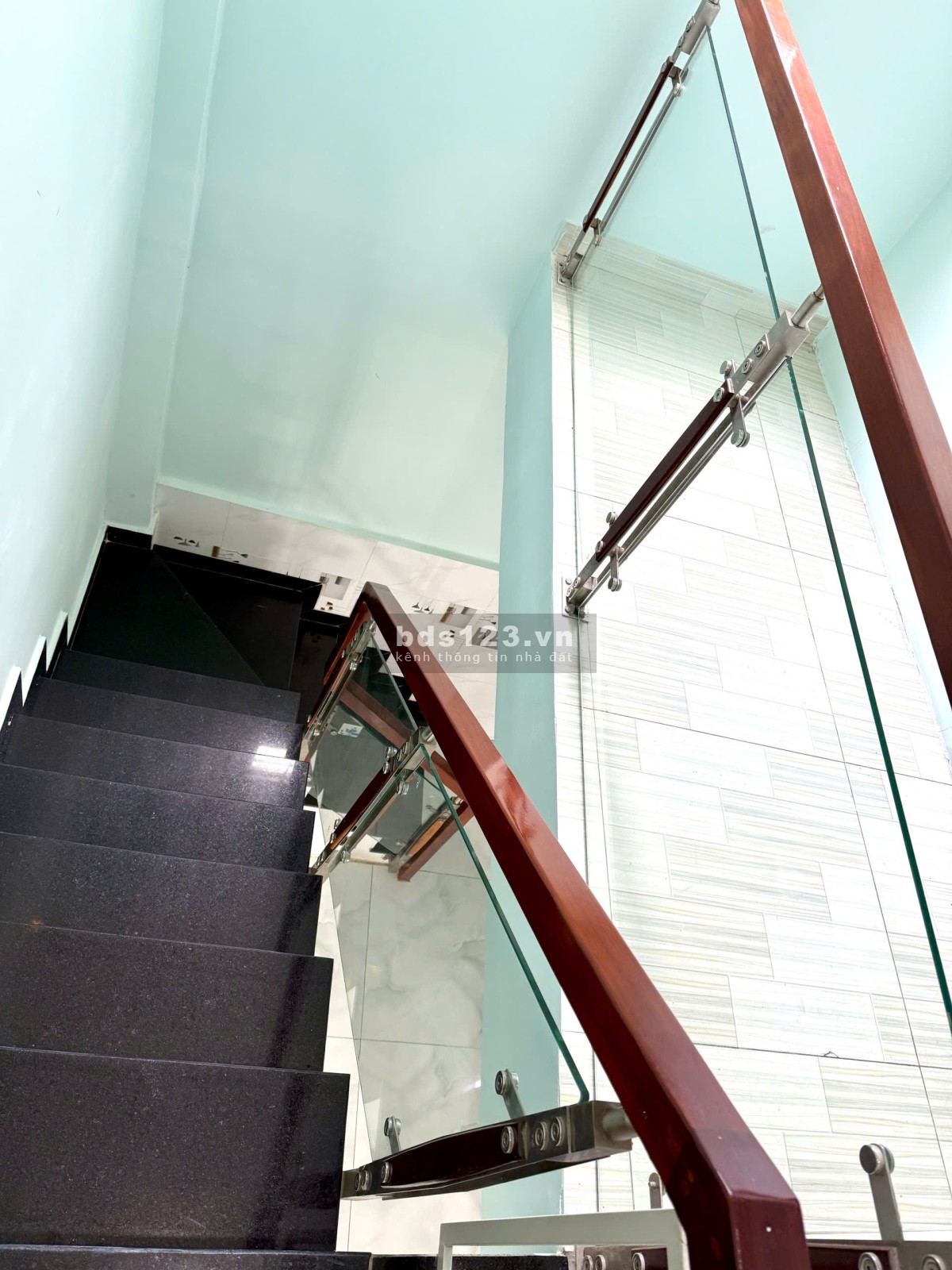 Bán nhà Quận 8 (HXH 8m đường Phú Định); 4x11m; 1 lầu; 2PN; không ngập nước; sổ hồng; 4,94 tỷ