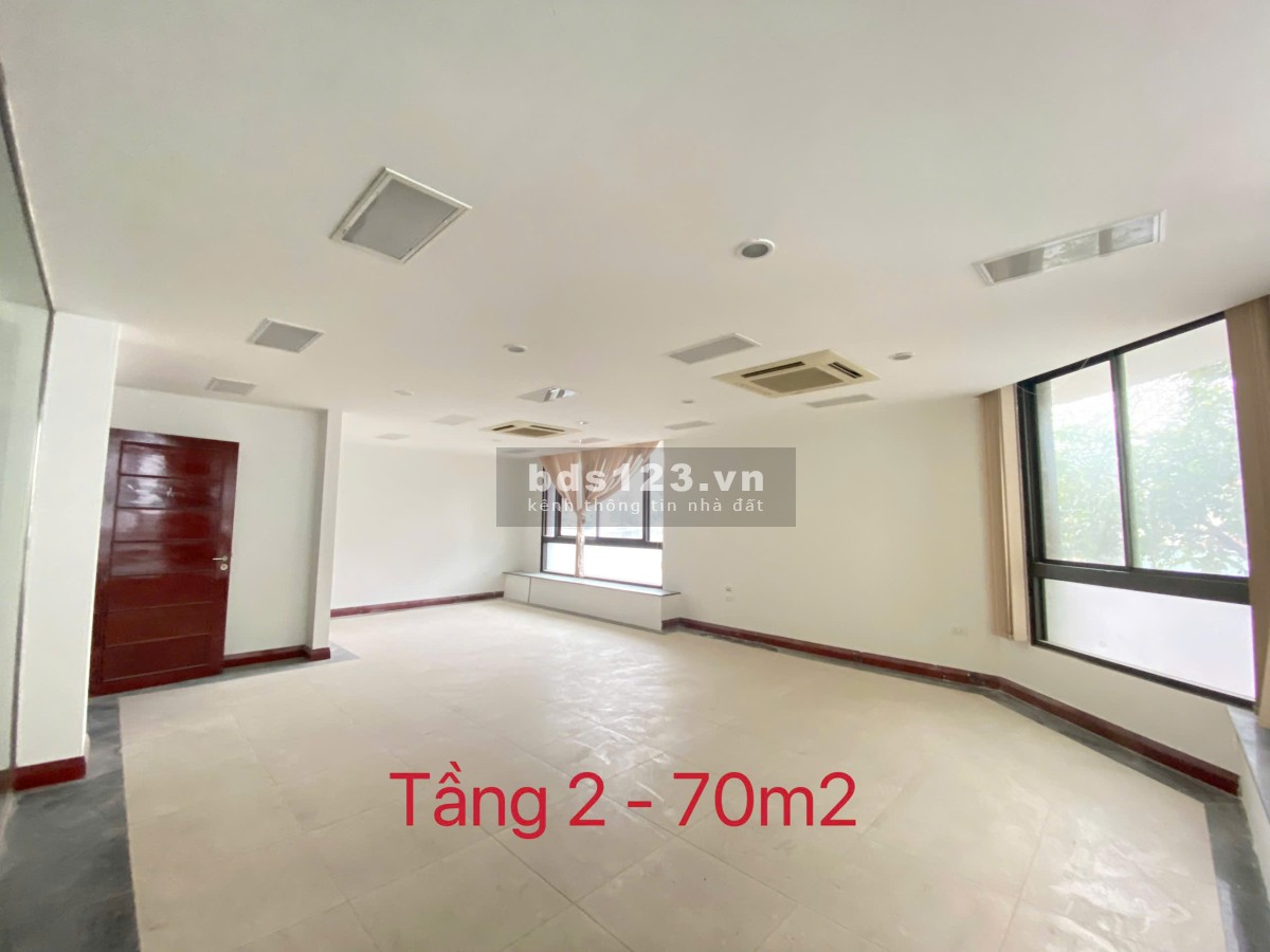 Chính chủ cho thuê nhà 3 tầng x 100m2 tại Cầu Giấy, Hà Nội, phù hợp làm văn phòng