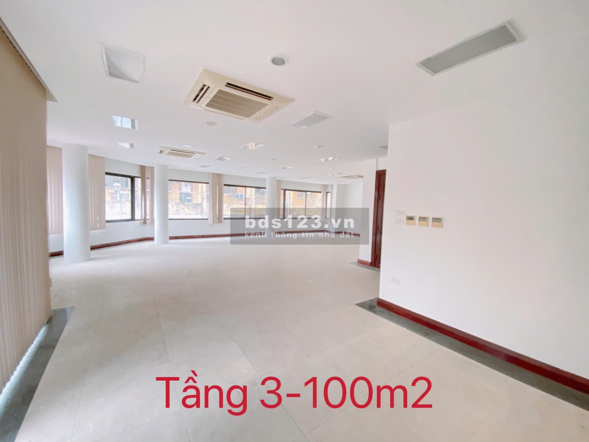 Chính chủ cho thuê nhà 3 tầng x 100m2 tại Cầu Giấy, Hà Nội, phù hợp làm văn phòng