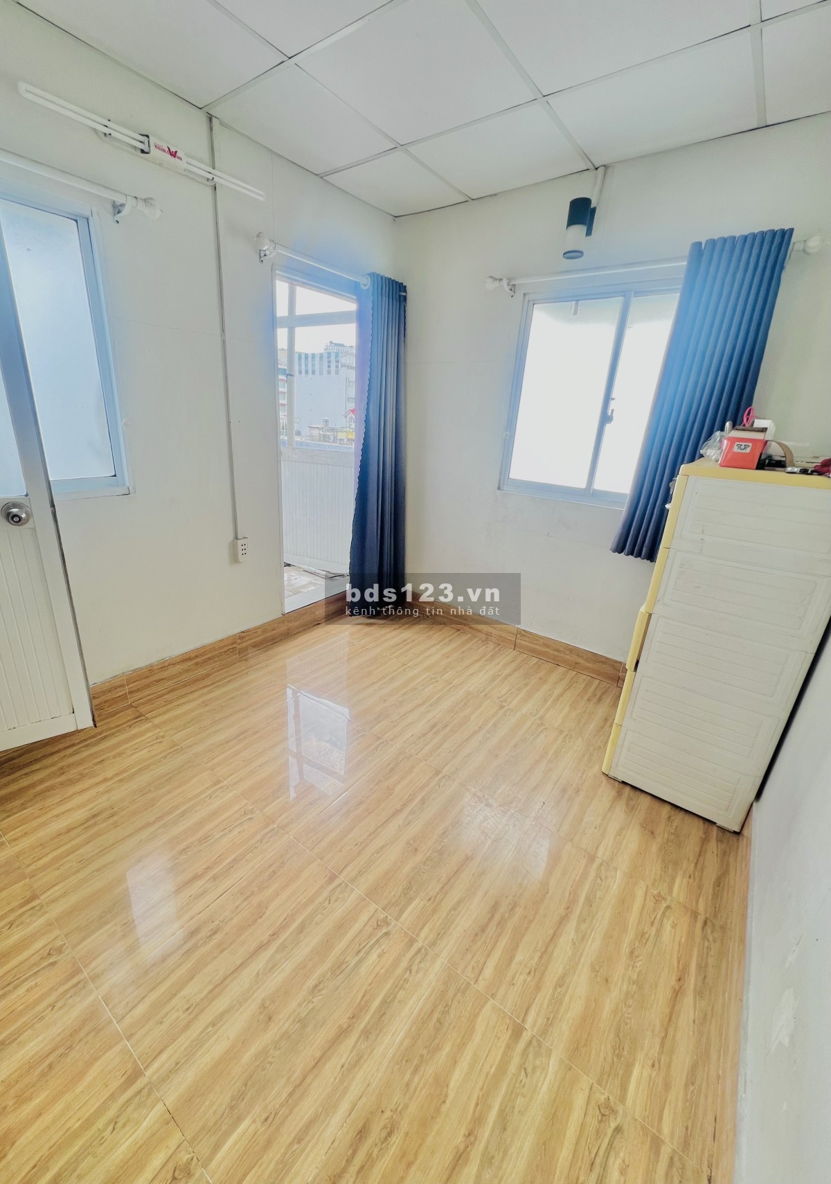 Cho Thuê Phòng Quận 1 Giá Rẻ, Có 2 Cửa Sổ Lớn, Thoáng Mát gần chợ Tân Định