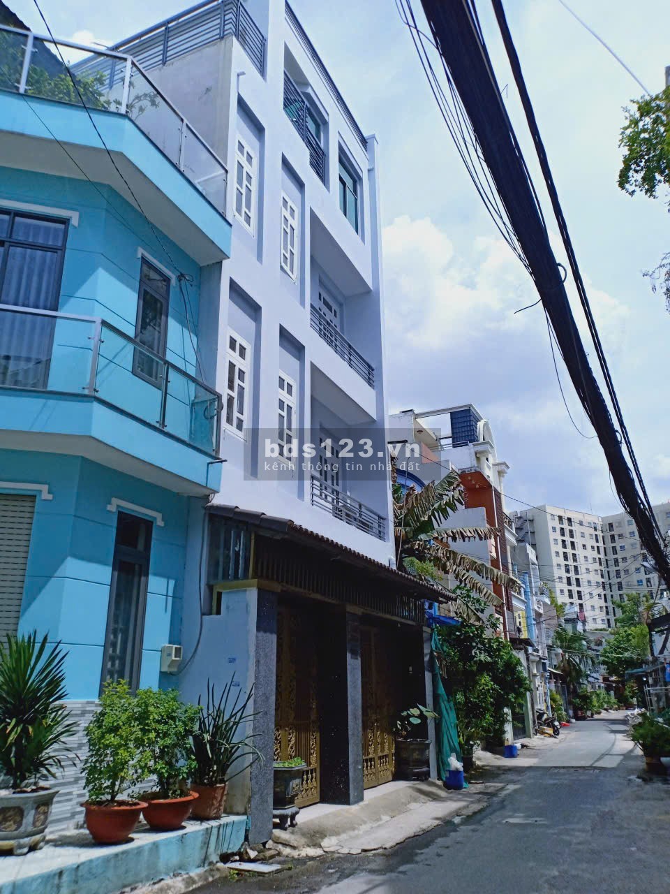 Tân Bình, bán nhà trục hẻm 118 Phan Huy Ích, 4 tầng + sân thượng, diện tích 7x15m
