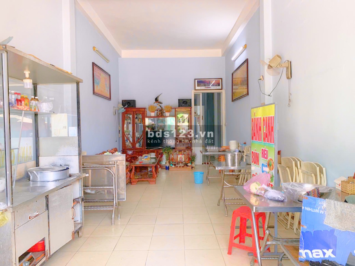 Bán nhà mặt phố tại Đường Phan Chu Trinh, Quyết Thắng, KonTum, 5.4 tỷ, 133m2