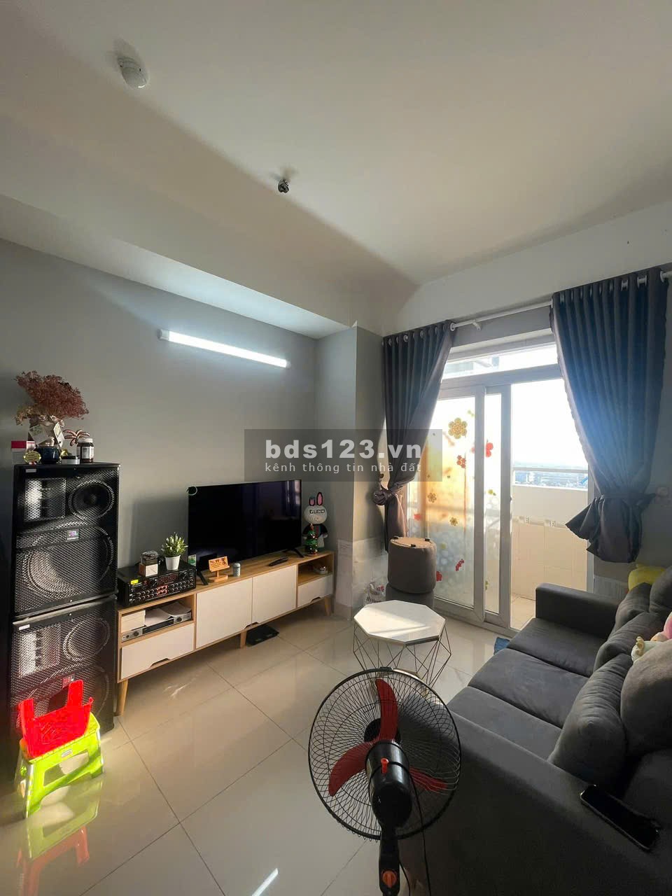 Chung cư Mỹ Phước, Bùi Hữu Nghĩa, BT: 2p ngủ, 74m2, có ban công giá 10tr/th