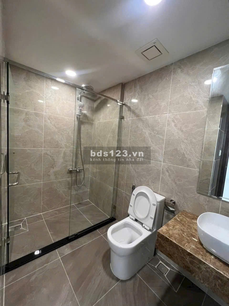 Resgreen Tower, Tân Phú: 76m2, 2p ngủ, 2wc, nội thất, 13tr/th