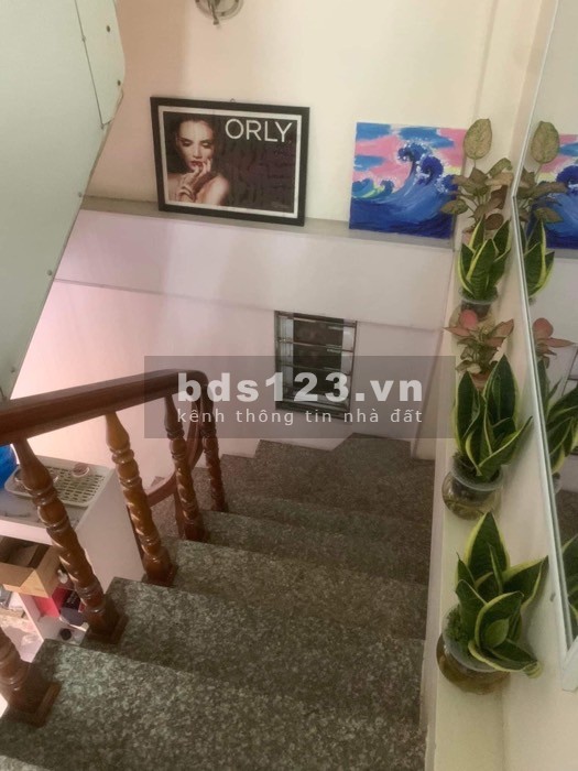 3,5 tỷ 20m2 4 tầng kinh doanh cho thuê thoải mái 10tr/tháng