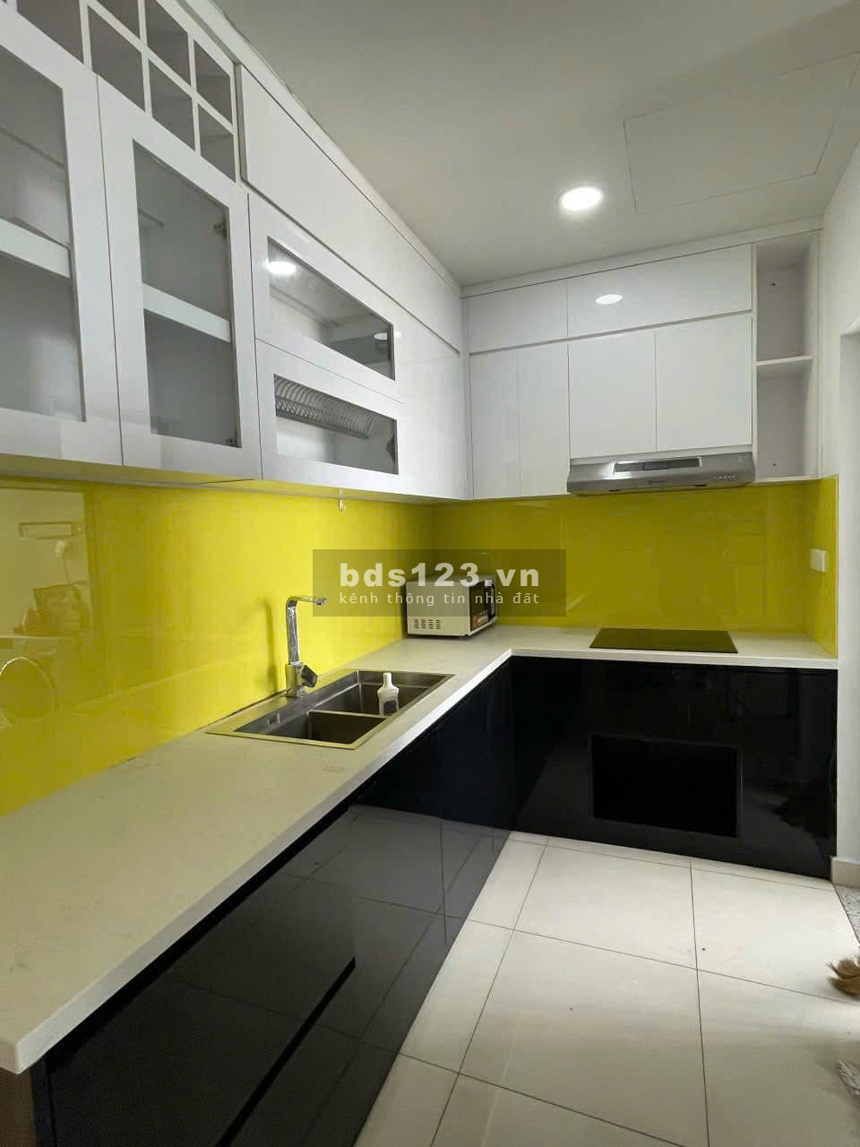 Chung cư Melody, 869 Âu cơ, Tân Phú: 68m2, 2p ngủ, 2wc giá 13tr/th