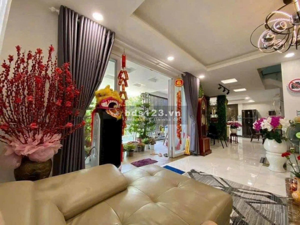 Gò Vấp, nhà mặt tiền biệt thự khu đồng bộ Lê Đức Thọ, P6, diện tích 7x15m