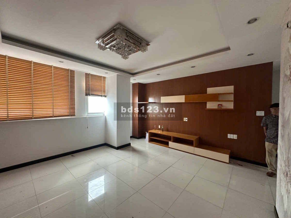 Bán căn hộ Penthouse Cộng Hòa Plaza, 4Pn3Wc 150m2 Nội Thất Y Hình 7.9 Tỷ Sổ Hồng Tel 0942811343