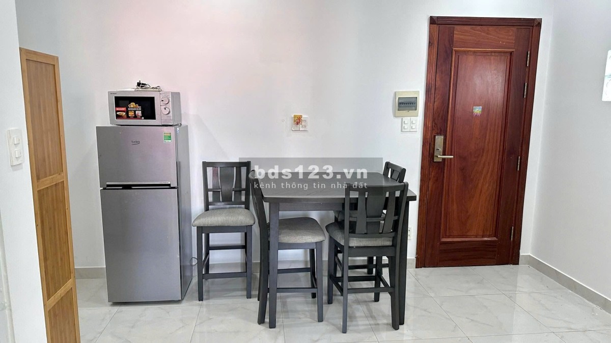 Chung cư Khải Hoàn, Lạc Long Quân, p5, Q11: 95m2, 2p ngủ, NT, 13tr/th