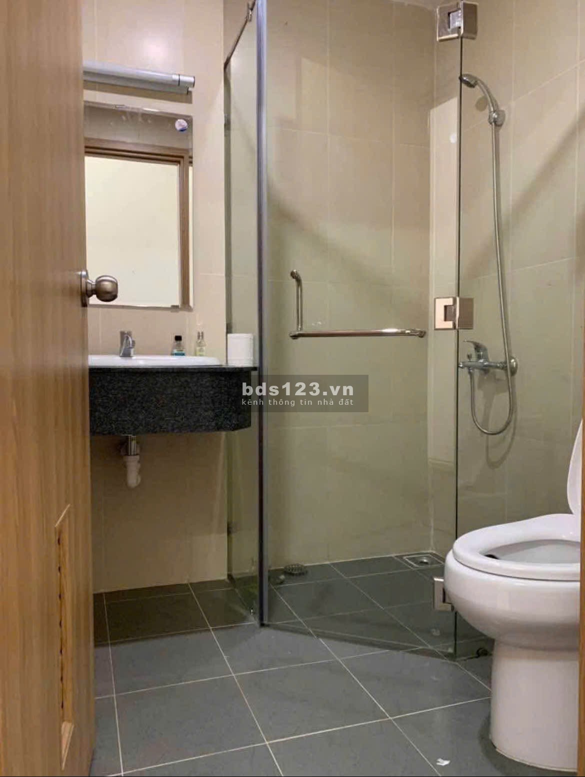 Chung cư Nguyễn Kim, Nhật Tảo, Q10: 2p ngủ + 2wc, 74m2, 14tr/tháng.
