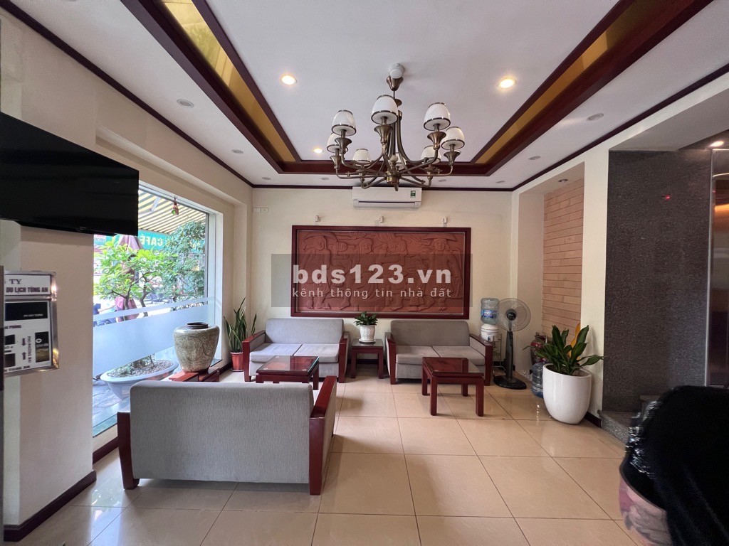 Bán Gấp Nhà Ngõ 4 Phương Mai, Mặt Tiền 8m, 10 Tầng, 43/60m², Giá Siêu Hấp Dẫn 23,5 Tỷ