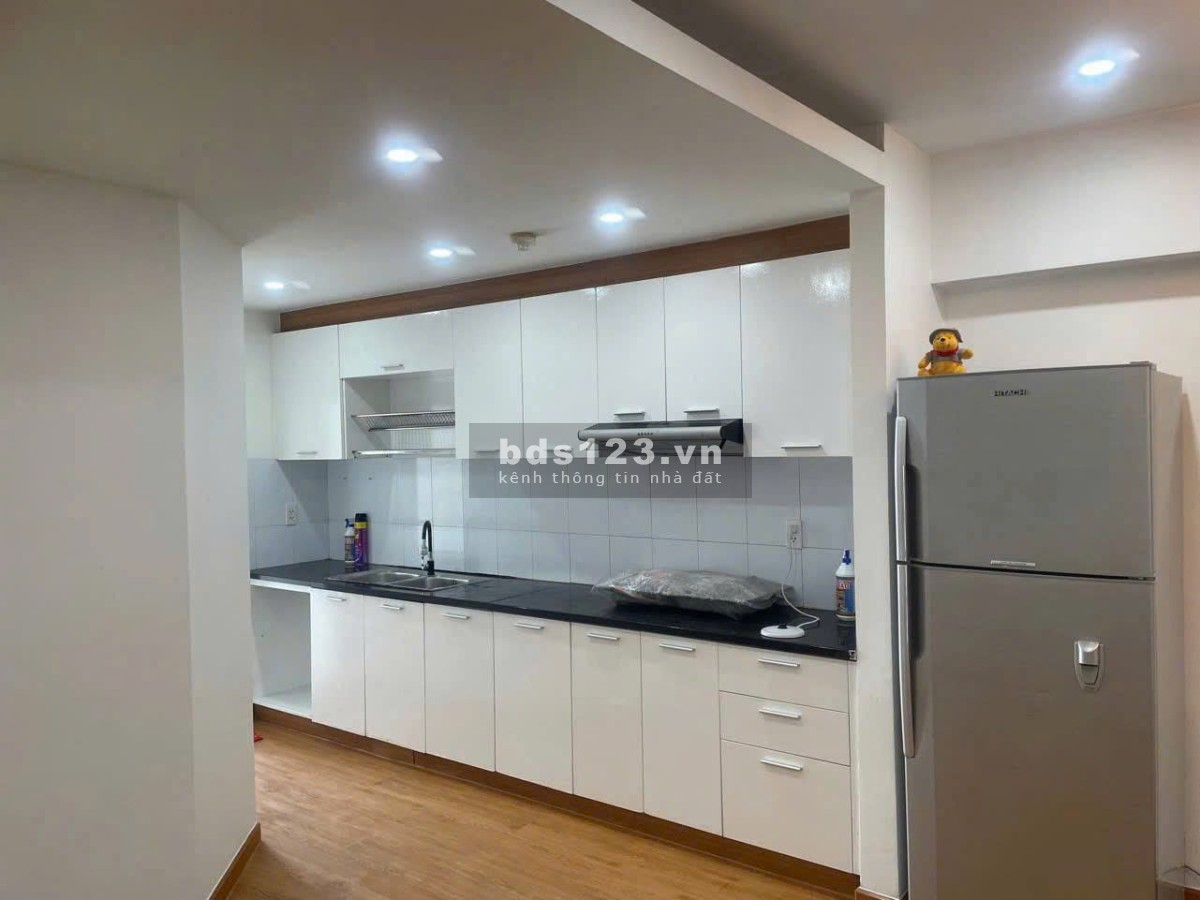 Chung cư Ruby Garden, P15, Tân Bình : 84m2, 2p ngủ, có NTCB, 10tr/th