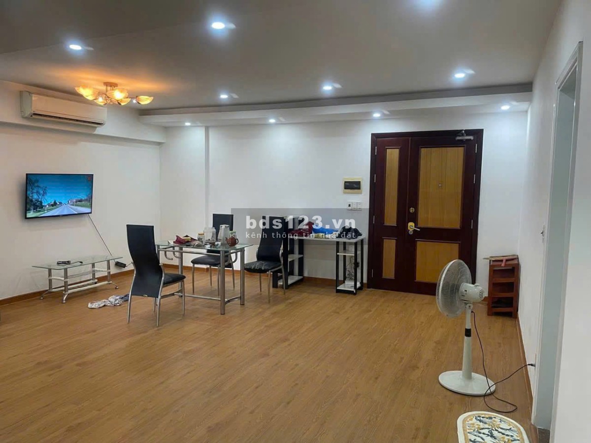 Chung cư Ruby Garden, P15, Tân Bình : 84m2, 2p ngủ, có NTCB, 10tr/th