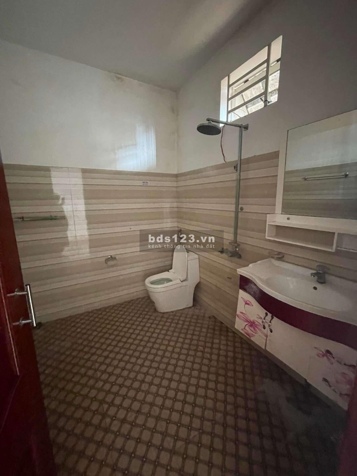 Cần cho thuê nhà mặt tiền Vành Đai, Dt 6x30