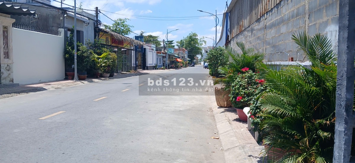 Bán ĐẤT TẶNG NHÀ MẶT TIỀN P6. Đường Hải Lợi Nguyên, Nối Lê Thị Hồng Gấm ra Bờ kè Mỹ Tho