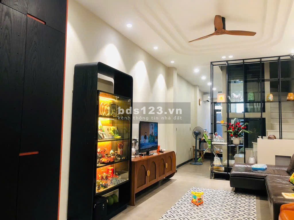 Nhà P/lo, Ô tô gần, Nội thất VIP, Thang máy, dt 60mx5t, 10.8 tỷ phố Đại Mỗ, Vạn Phúc