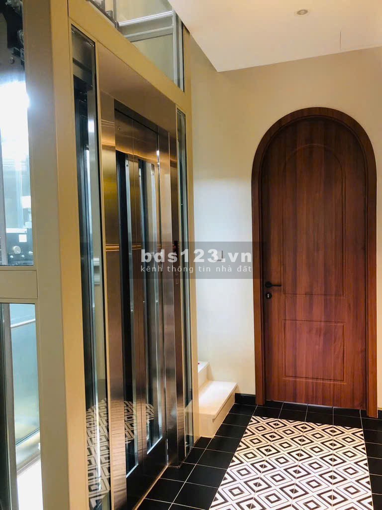 Nhà P/lo, Ô tô gần, Nội thất VIP, Thang máy, dt 60mx5t, 10.8 tỷ phố Đại Mỗ, Vạn Phúc