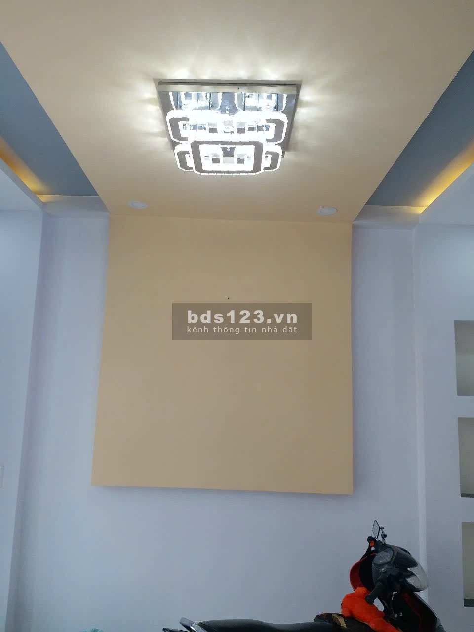Bán nhà Bình Tân (HXH 6m đường Lê Văn Quới); 4x10.5m; 2 lầu; Sổ hồng hoàn công; 5.5 tỷ