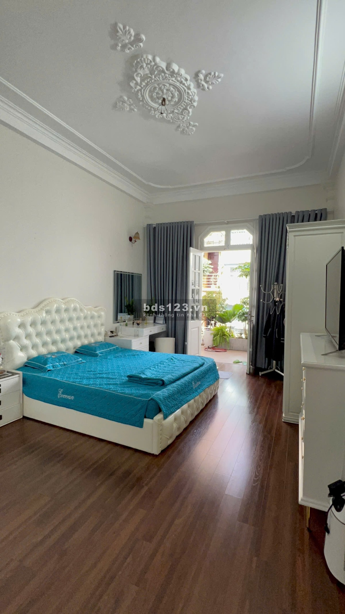 Bán nhà mặt phố Nguyễn Tư Giản - 70m² x 5 tầng + tum - Nhà đẹp, full nội thất - Sổ đỏ chính chủ