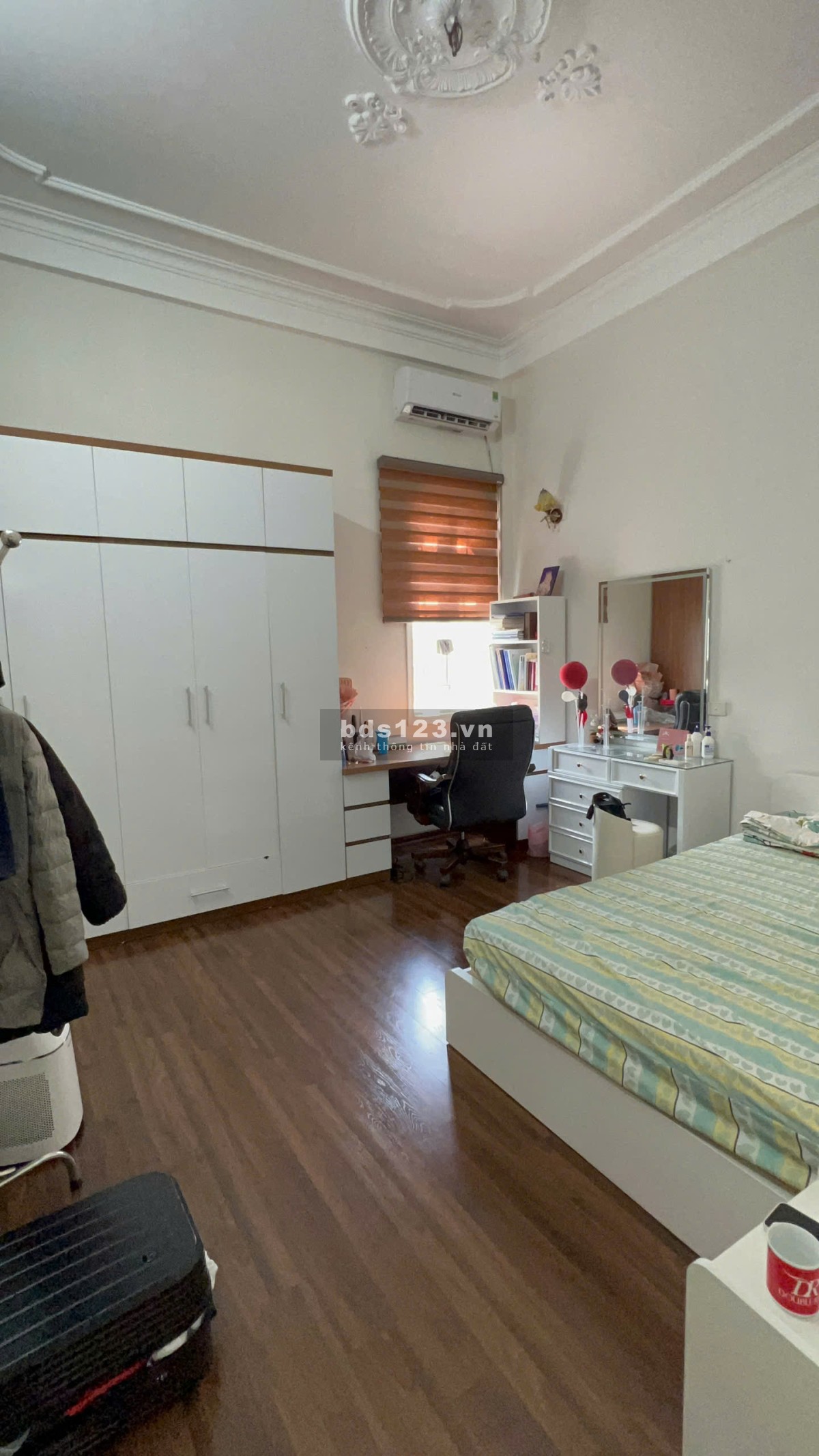 Bán nhà mặt phố Nguyễn Tư Giản - 70m² x 5 tầng + tum - Nhà đẹp, full nội thất - Sổ đỏ chính chủ