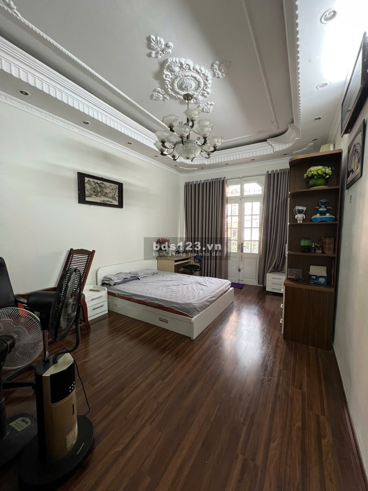 Bán nhà mặt phố Nguyễn Tư Giản - 70m² x 5 tầng + tum - Nhà đẹp, full nội thất - Sổ đỏ chính chủ
