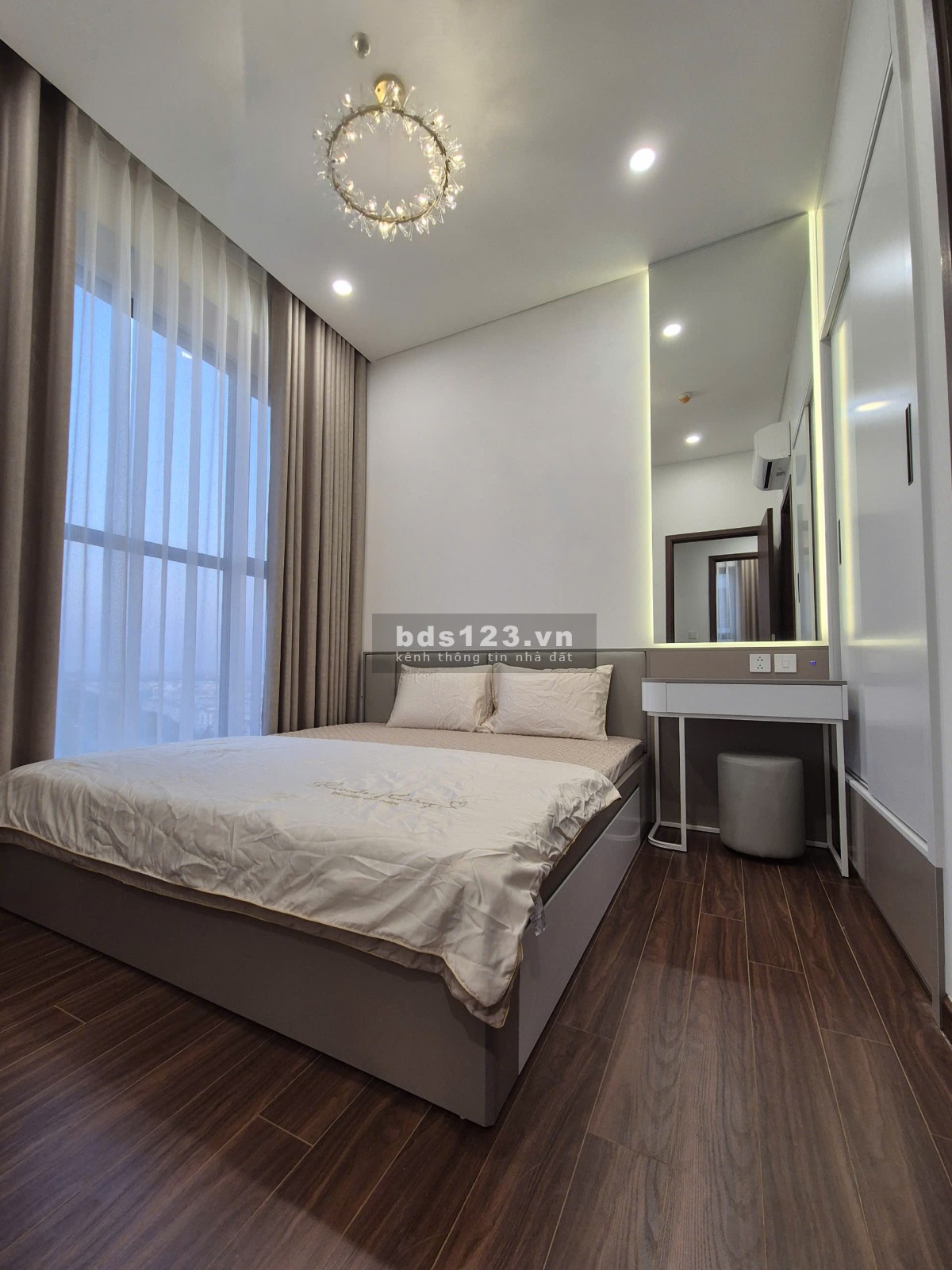 Cho thuê căn hộ 2n2w full đồ 14/tháng (bao phí) tại Vinhomes Ocean Park