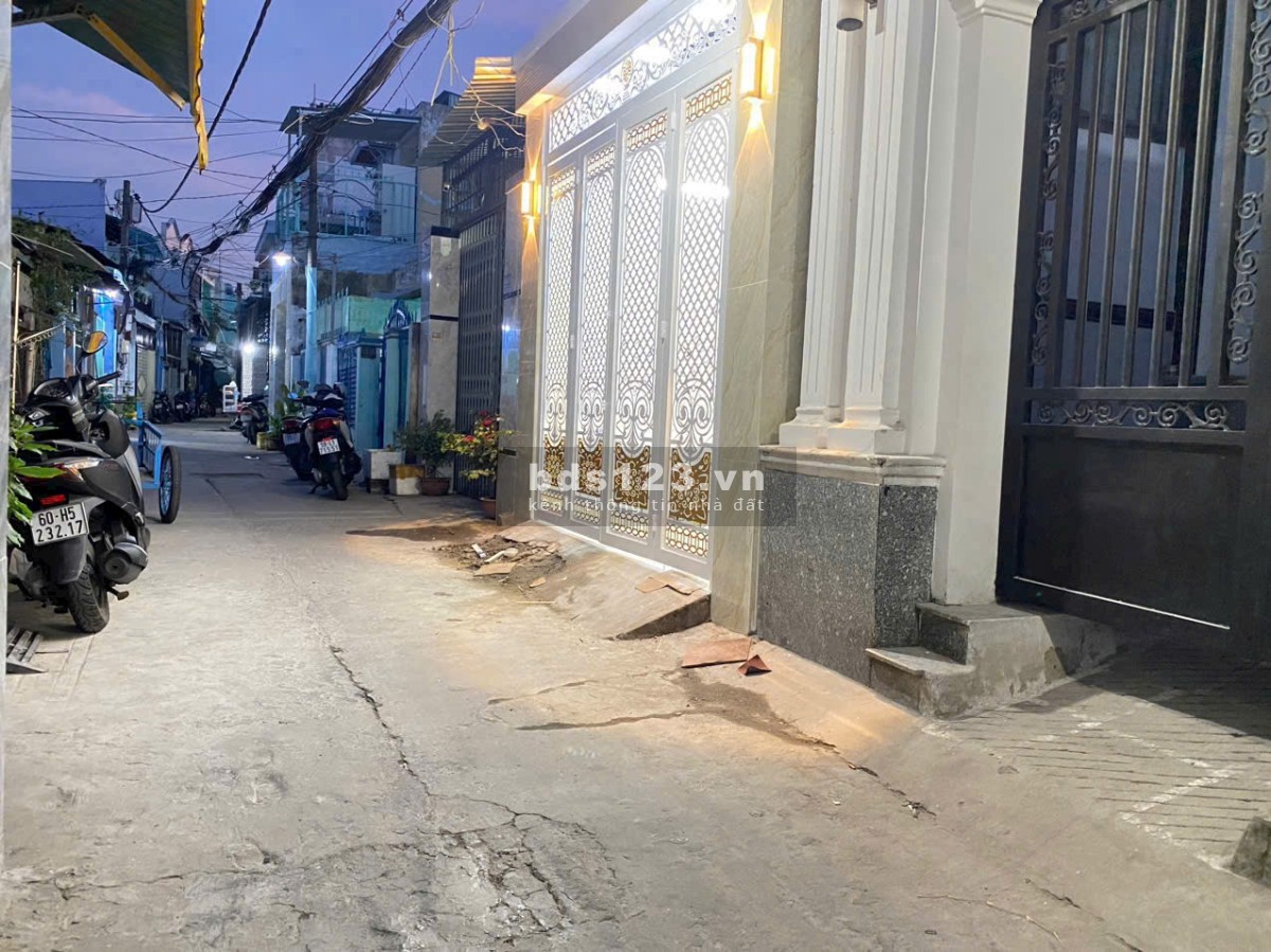 Nhà sắp hoàn thiện hẻm 2056/ Huỳnh Tấn Phát, TT Nhà Bè, 3,5m x 17m, full nội thất
