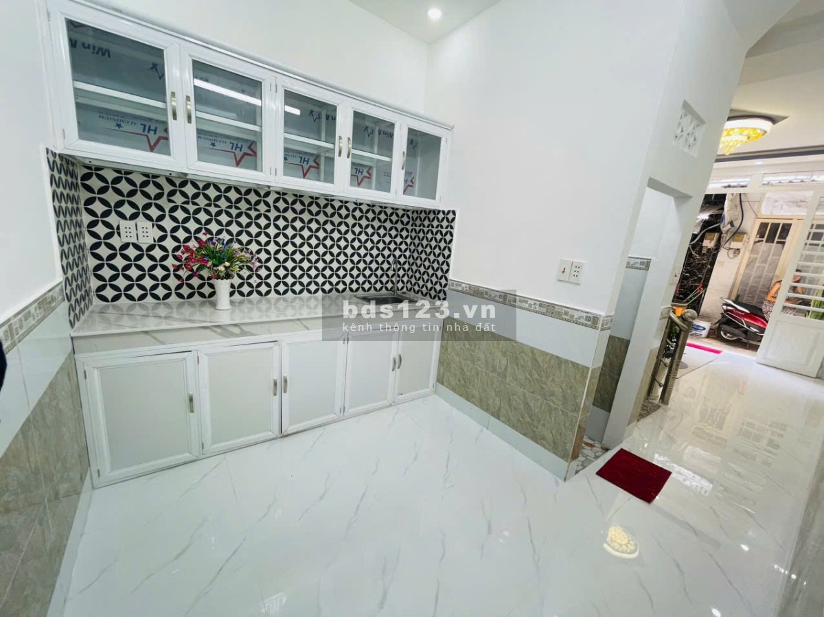 Chính chủ cần bán nhà 2174 Huỳnh Tấn Phát - Thị trấn Nhà Bè, 3m2*8m, 1 trệt 1 lầu