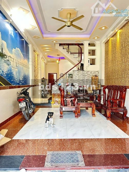 Bán Nhà ở mặt tiền đường DT743C,TP. Dĩ An - Bình Dương, ngay ngã tư 550 - Gía 1tỷ6/căn - 2PN