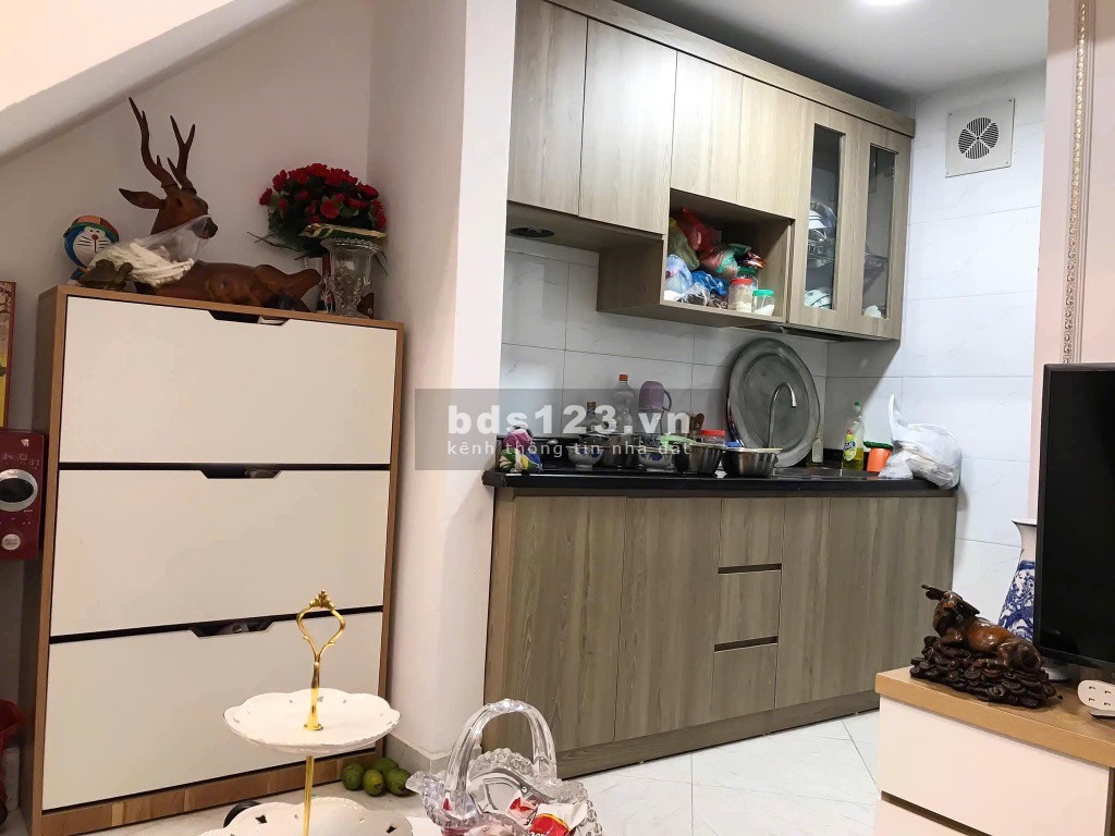 Bán nhà phố tôn đức thắng, gần văn miếu quốc tử giám
