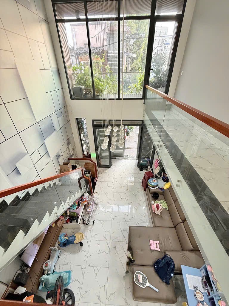 Nhà hiếm Lê Trọng Tấn – Nhà mới keng, khách xem là mê