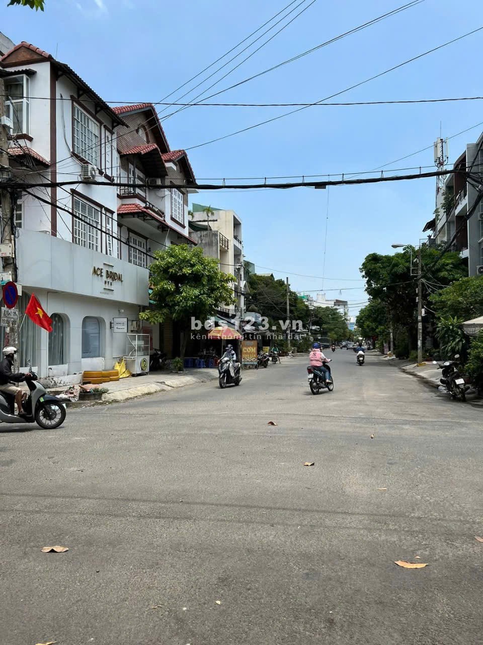 Gò Vấp, bán căn nhà mặt phố góc 2 mặt tiền trục đường Lê Đức Thọ