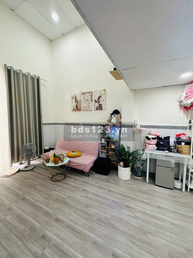 Nhà giá cực tốt HXH 5m khu Vip Tân Sơn Nhì, 44m2, 2 tầng chỉ hơn 4 tỷ