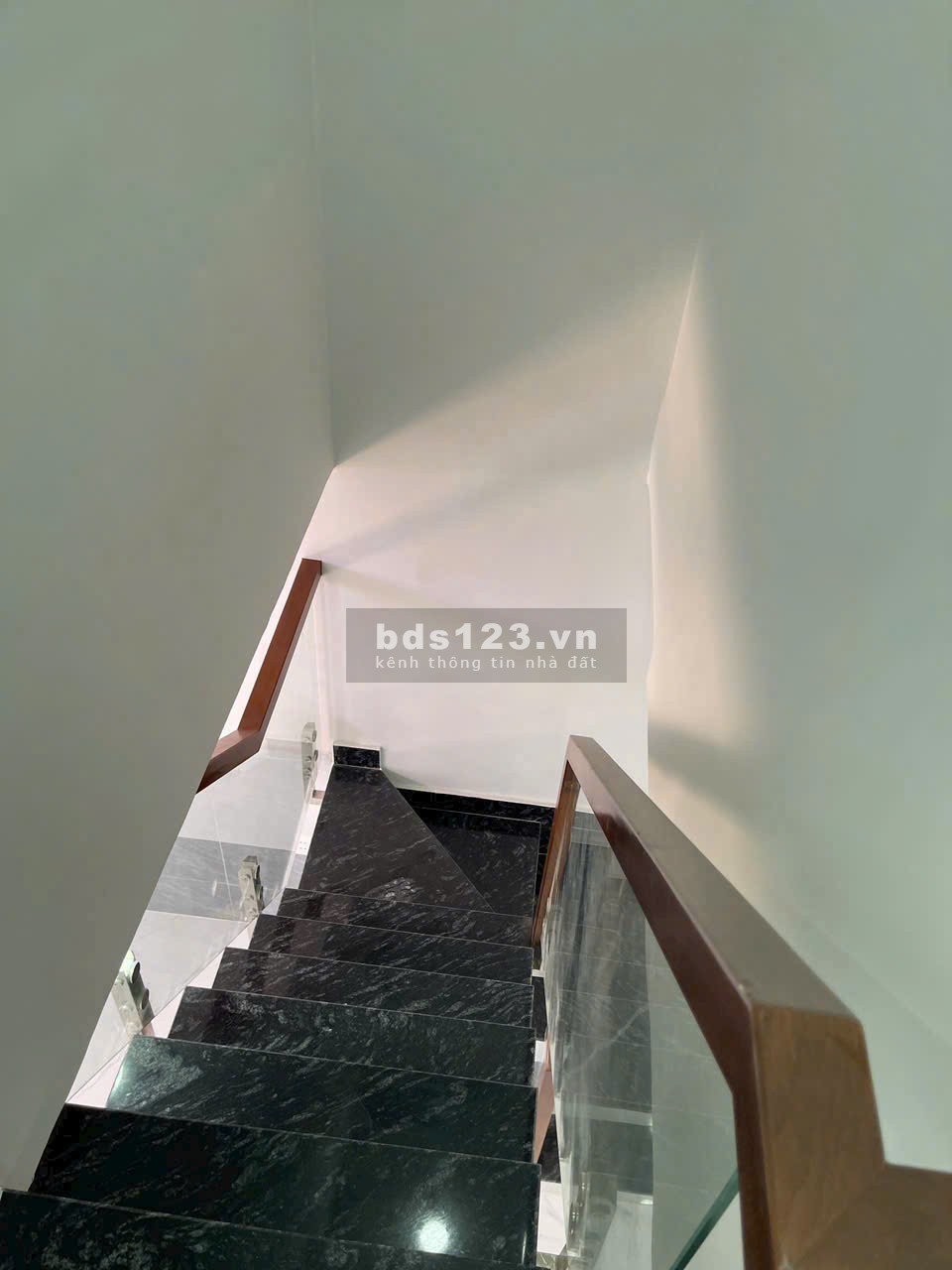 Bán nhà hẻm 242 - Cách Nguyễn Thị Thập 30m, Tân Quy Q7, 3m x 6m, nhỉnh 1 tỷ
