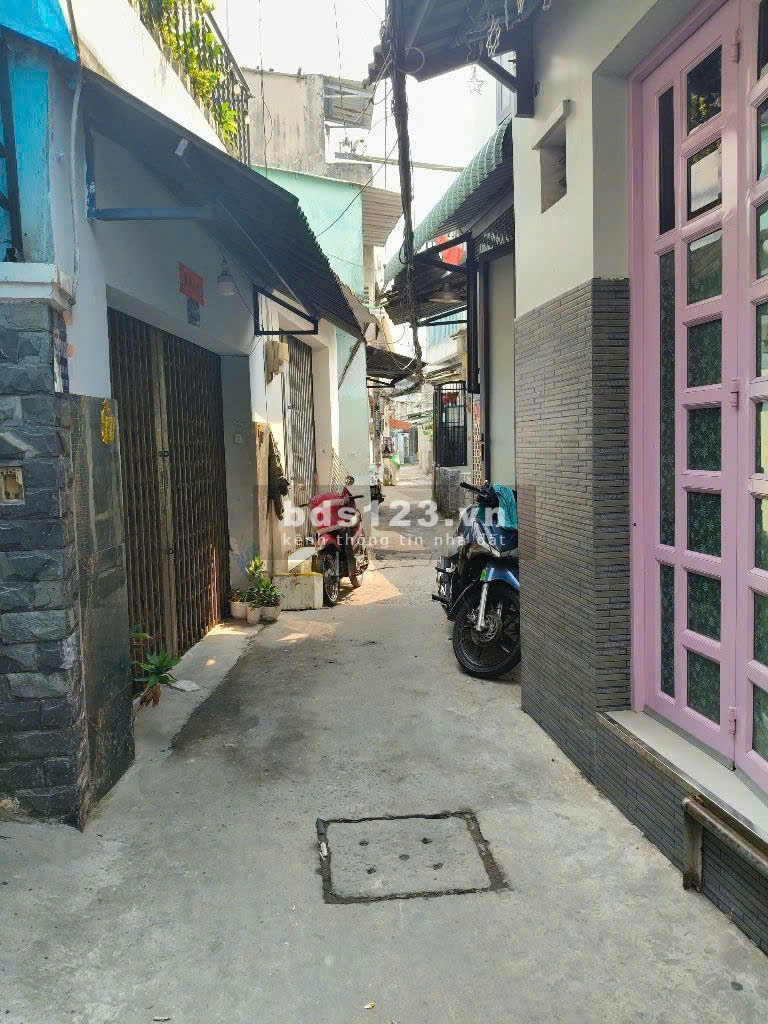 Cần bán nhà 2009/ đường Phạm Thế Hiển, phường 6, quận 8, 1 trệt 2 lầu, nhỉnh 4.8 tỷ
