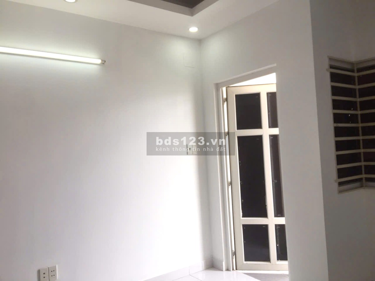 Tìm nữ ở ghép1:1 Q4 giờ tự do, 1tr75/ng, máy nóng lạnh, lan can sân thug. ko chug chủ, 0977066857