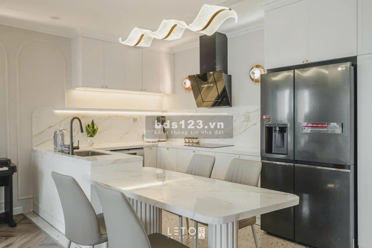 (KIM CƯƠNG) Bán chung cư The Matrix One Mễ Trì 120m 3PN NT cao cấp view công viên tầng vip 12 tỷ