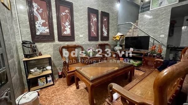 Sát phố – Gần KĐT Đại Kim – Ô tô đỗ cửa, ô tô tránh cách 20m, 46/52 m², 3 tầng, mặt tiền 3.5m